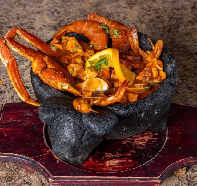 Molcajete De Mariscos.