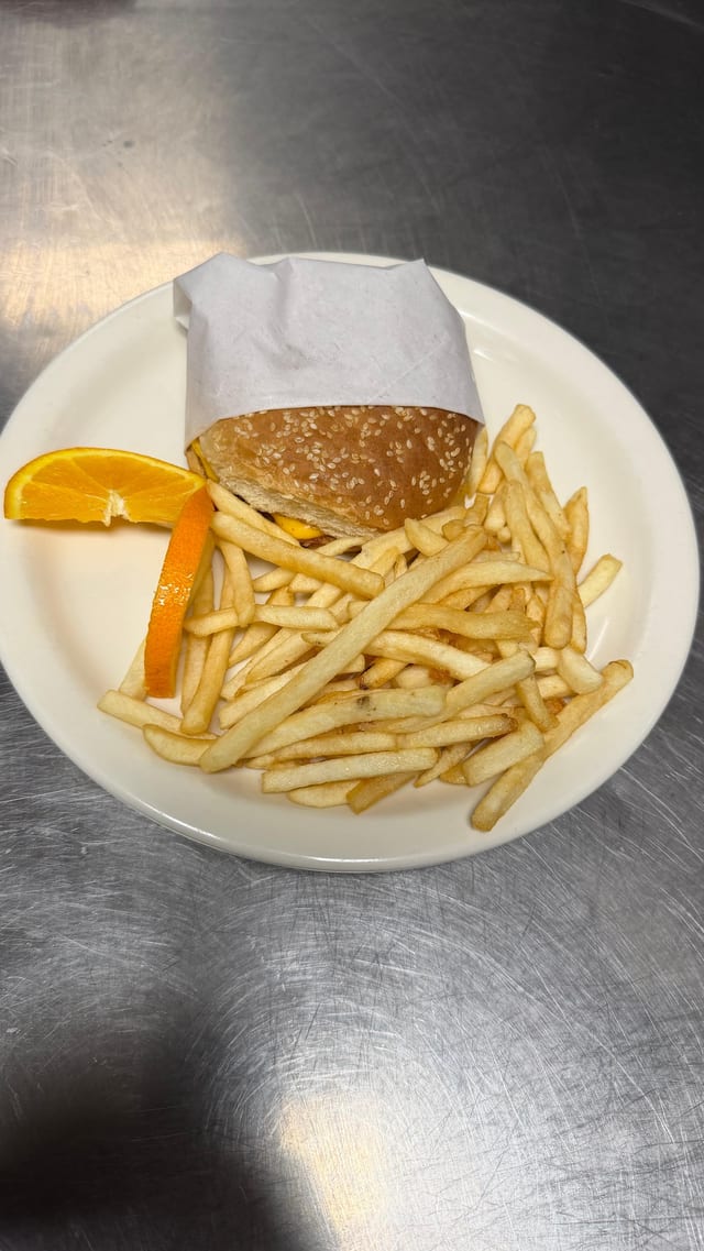 Kids Cheeseburger.