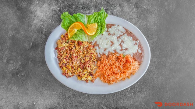 Huevos Con Chorizo Plate.